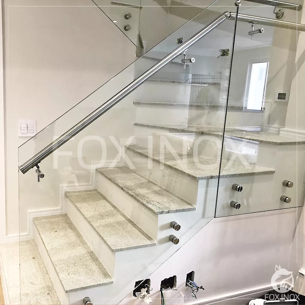 guarda-corpo-vidro-botton-inox-galeria-05-1024x1024